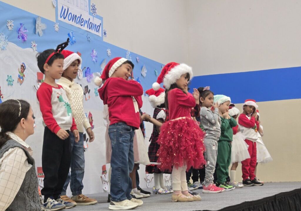 69dd454eac826_christmas concert 1